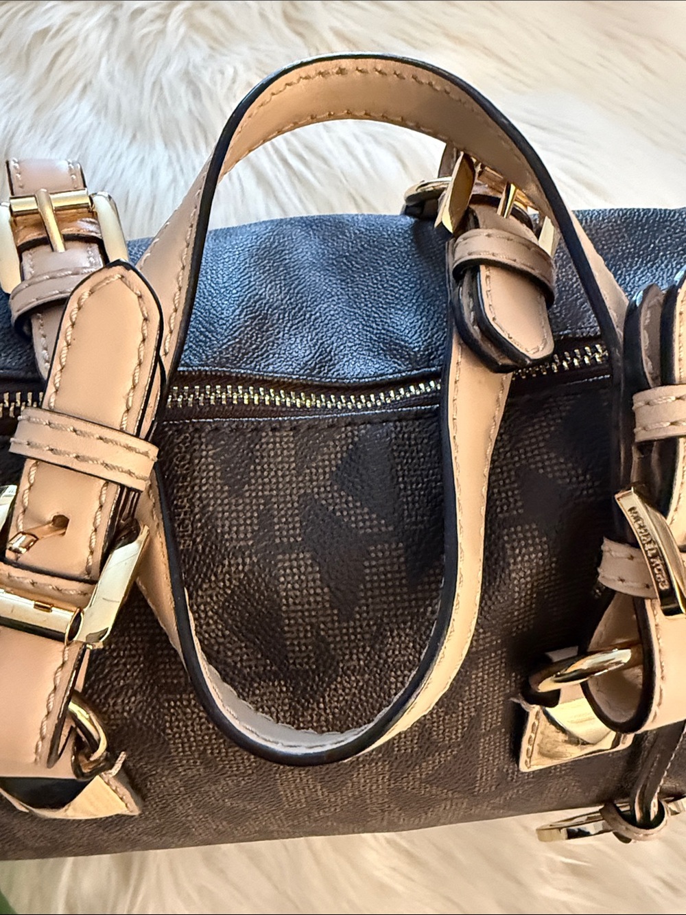 Michael Kors Grayson Speedy - Picture 3 of 14